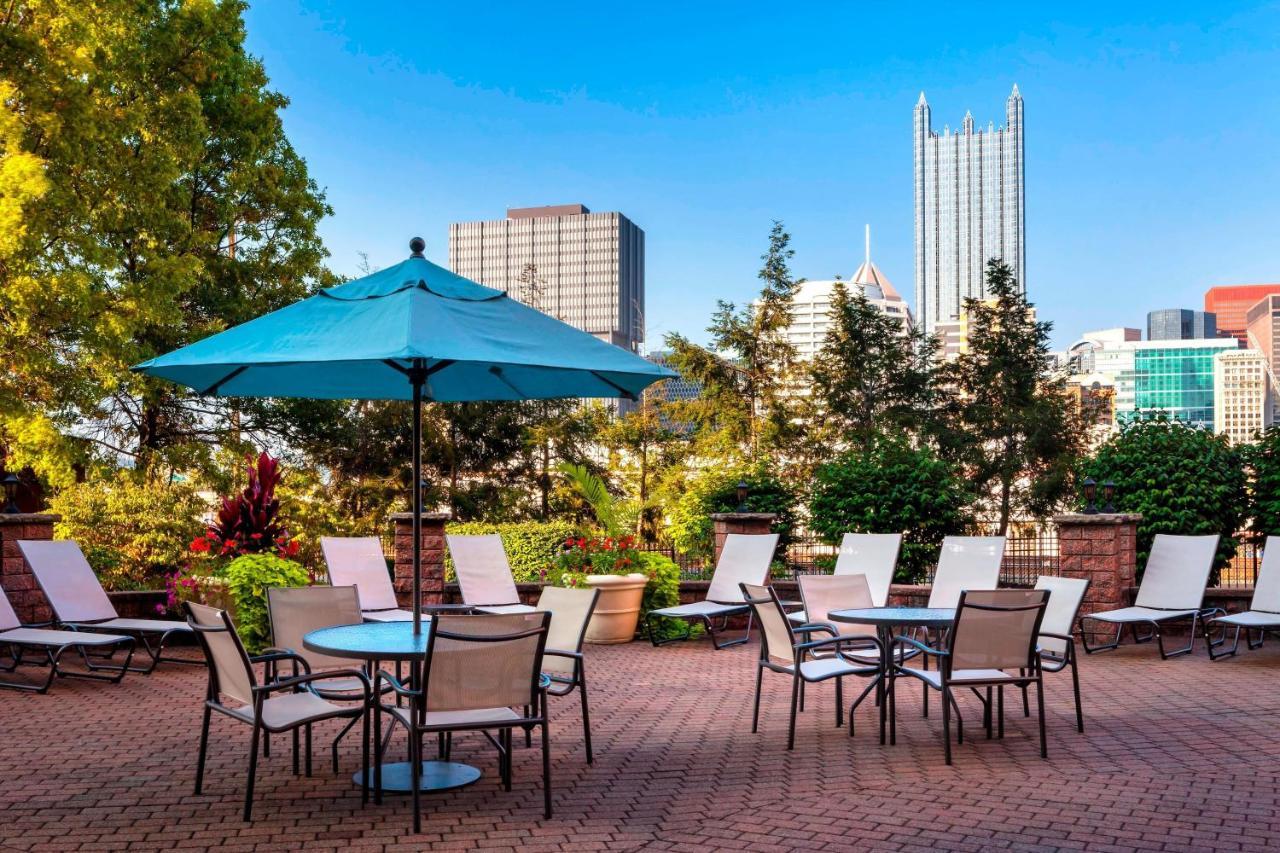 Sheraton Pittsburgh Hotel At Station Square Exterior photo