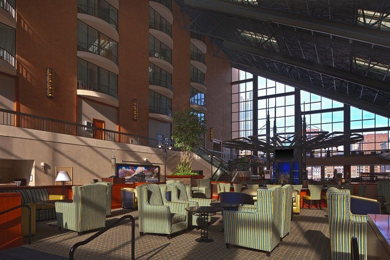 Sheraton Pittsburgh Hotel At Station Square Exterior photo